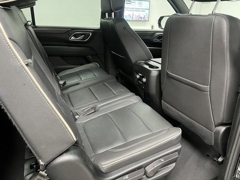 Used 2023 GMC Yukon XL SLT image 51