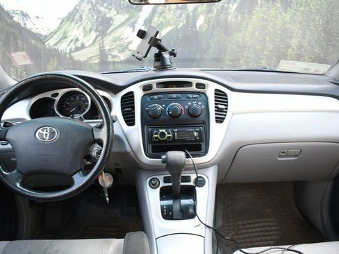 Used 2004 Toyota Highlander 2WD V6 image 18