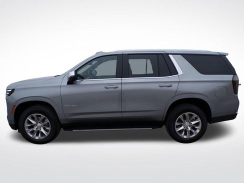 Used 2025 Chevrolet Tahoe Premier AWD/4WD image 2