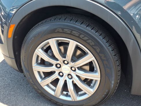 Used 2019 Cadillac XT4 Premium Luxury w/ Cold Weather Package AWD/4WD image 9