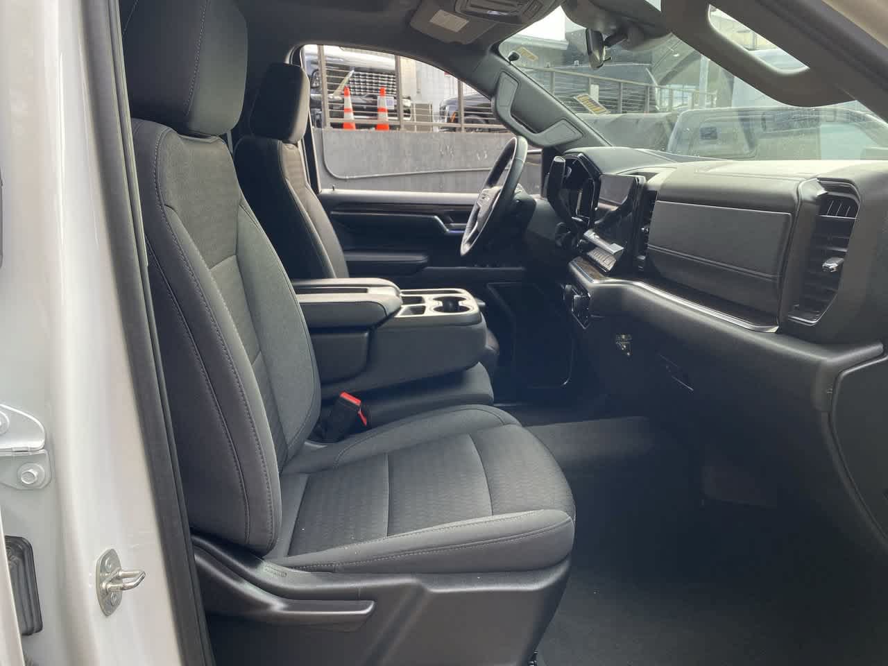 Used 2023 Chevrolet Silverado 1500 LT AWD/4WD image 18