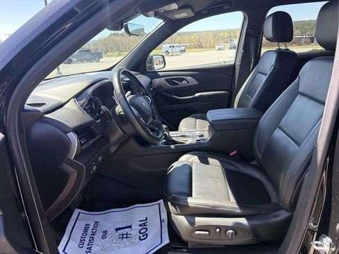 Used 2023 Chevrolet Traverse LT w/ LT Premium Package AWD/4WD image 20
