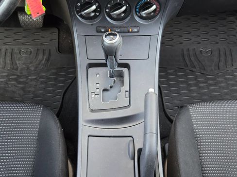 Used 2012 MAZDA MAZDA3 i Touring FWD image 19