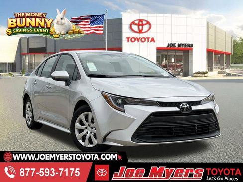 Certified 2026 Toyota Corolla LE FWD image 1