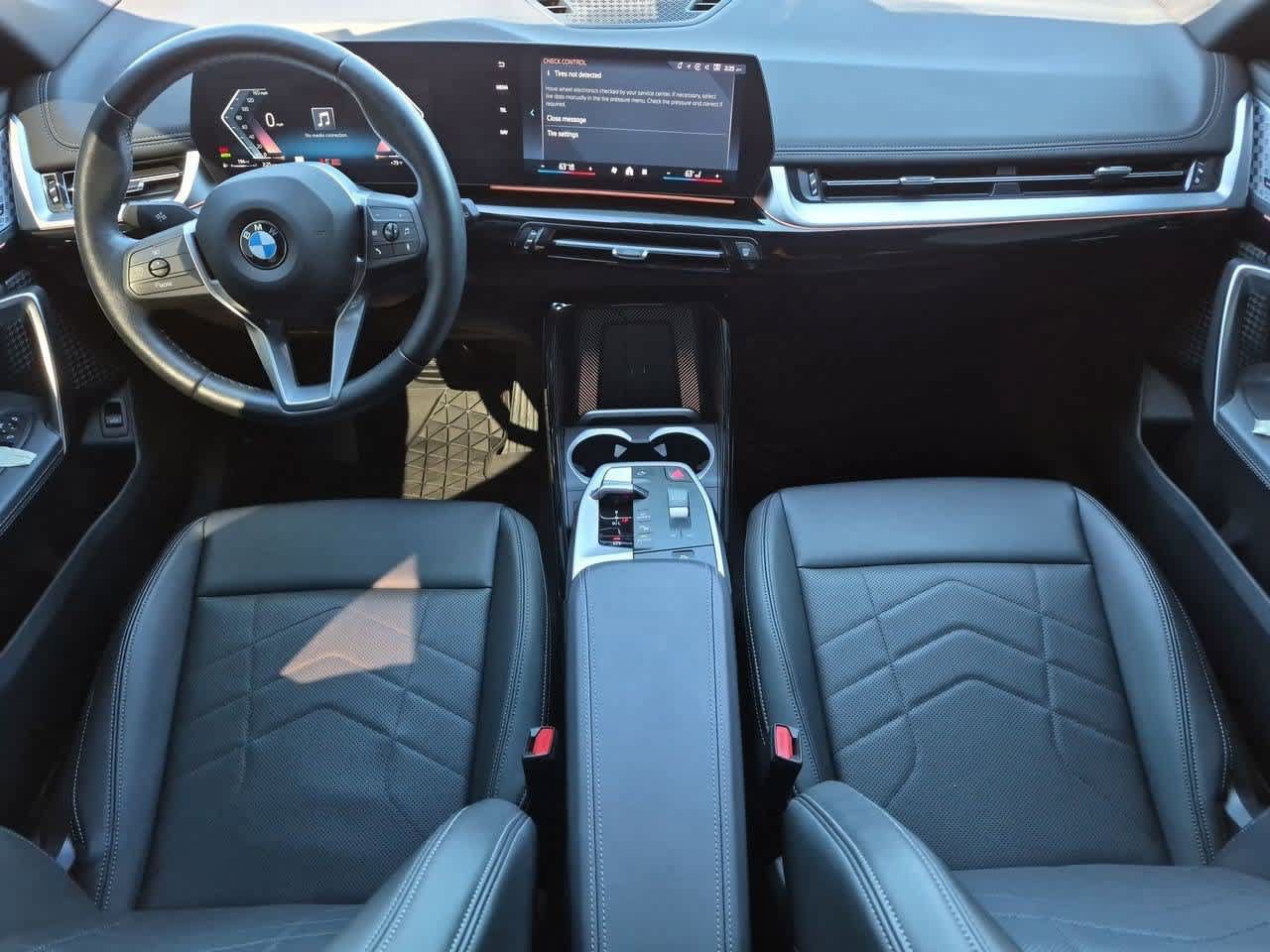 Used 2025 BMW X1 xDrive28i w/ Convenience Package AWD/4WD image 14