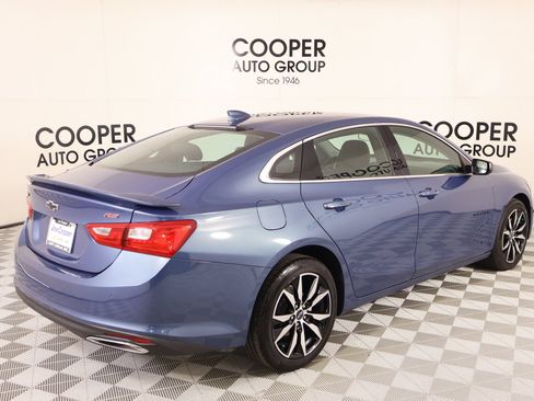 Used 2025 Chevrolet Malibu RS FWD image 19