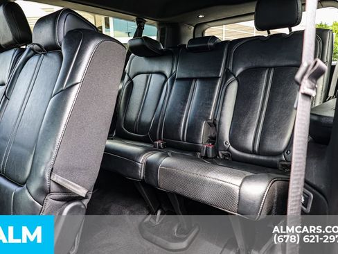 Used 2024 Jeep Wagoneer L Series II w/ Flexible Seating Group image 22