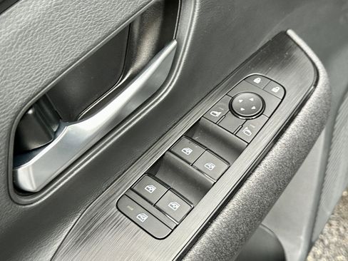 New 2026 Nissan Kicks SV image 3