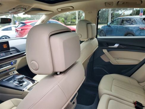 Used 2019 Audi Q5 2.0T Premium Plus w/ Premium Plus Package image 11