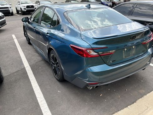Used 2025 Toyota Camry SE FWD image 6