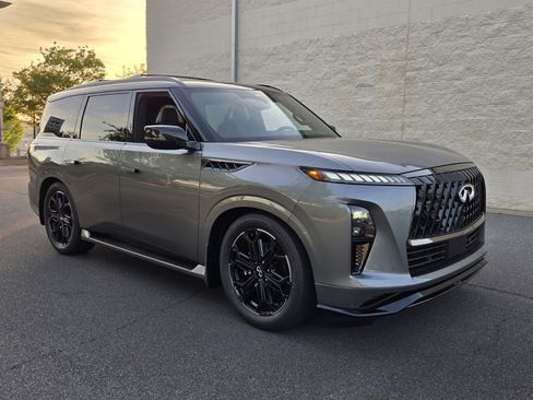 New 2026 INFINITI QX80 4WD w/ Sport Exterior Package image 4