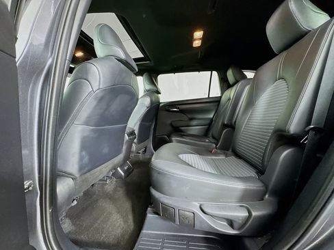 Certified 2025 Toyota Highlander XSE AWD/4WD image 24