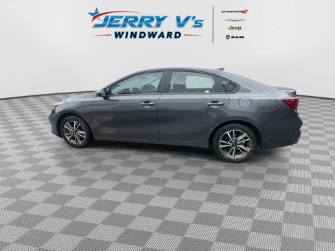 Used 2023 Kia Forte LXS image 5