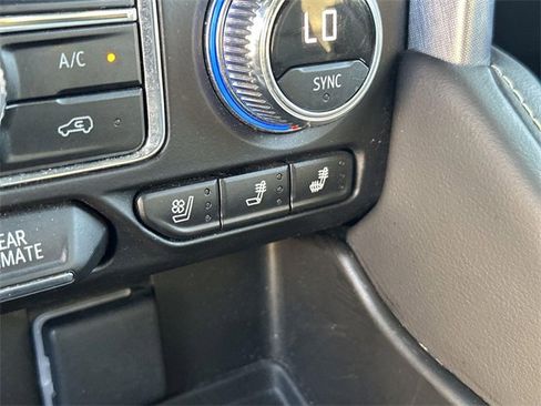 Used 2024 GMC Yukon SLT image 37