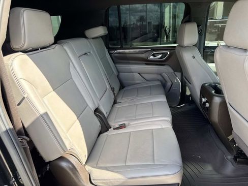 Used 2024 GMC Yukon XL SLT image 24