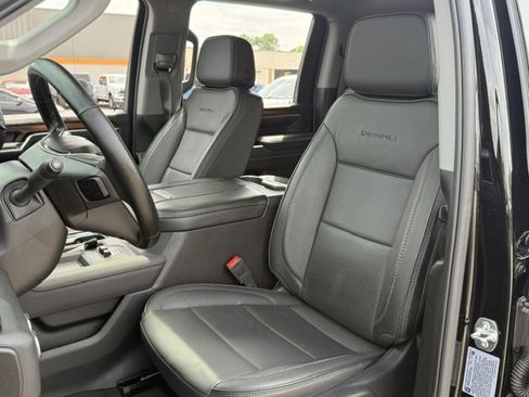 Used 2025 GMC Sierra 2500 Denali w/ Denali Reserve Package image 16
