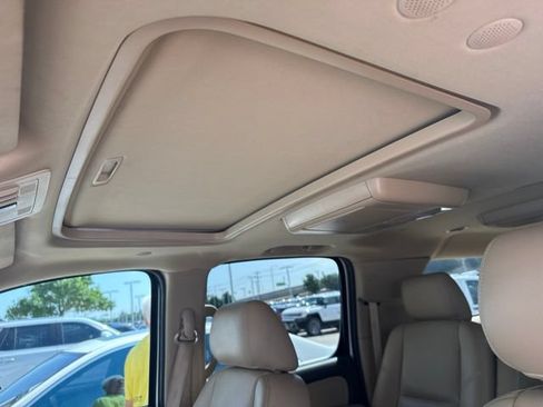 Used 2014 GMC Yukon XL Denali AWD/4WD image 11