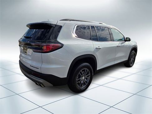 Used 2025 GMC Acadia Elevation image 4