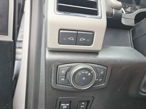 Used 2020 Ford F150 Lariat w/ Equipment Group 502A Luxury AWD/4WD image 39