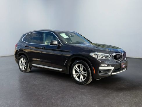 Used 2019 BMW X3 xDrive30i w/ Premium Package AWD/4WD image 3