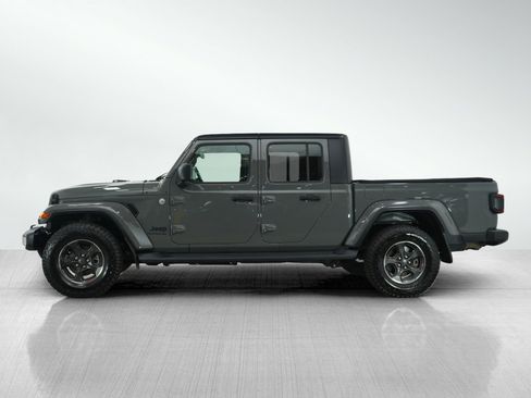 Used 2021 Jeep Gladiator Sport image 2
