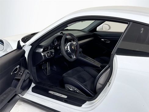 Used 2015 Porsche 911 GT3 image 12