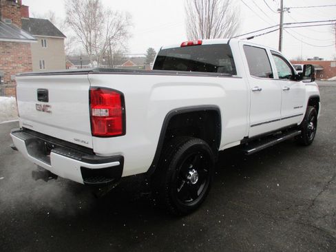 Used 2015 GMC Sierra 2500 Denali w/ Driver Alert Package image 6