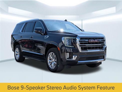 Used 2024 GMC Yukon SLT w/ SLT Luxury Package AWD/4WD image 9