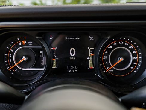 Used 2024 Jeep Gladiator Sport image 64