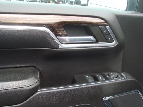 Used 2023 GMC Sierra 1500 SLE AWD/4WD image 8