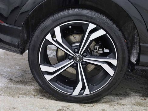 Used 2024 Audi Q3 2.0T Premium Plus image 35