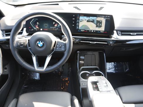 Used 2025 BMW X2 xDrive28i image 13