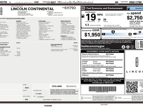 Used 2017 Lincoln Continental Select image 2