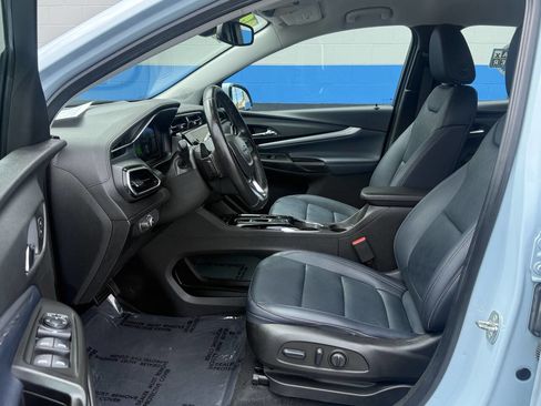 Used 2023 Chevrolet Bolt EUV LT w/ Convenience Package image 8