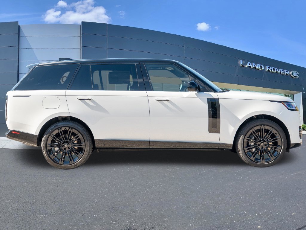 New 2027 Land Rover Range Rover Long Wheelbase SE AWD/4WD image 8