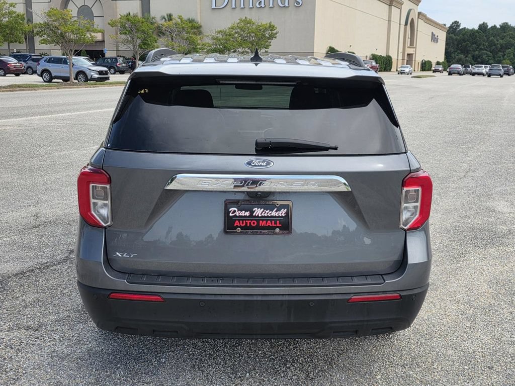 Used 2023 Ford Explorer XLT RWD image 3