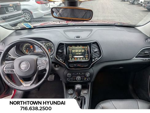 Used 2019 Jeep Cherokee Limited image 6