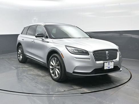 Used 2020 Lincoln Corsair AWD w/ Premium Package image 2