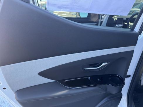 New 2025 Hyundai Santa Cruz SEL image 17