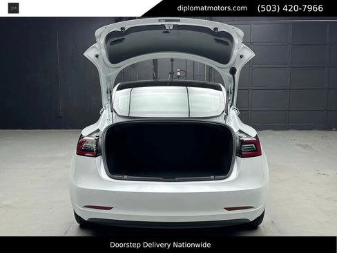 Used 2020 Tesla Model 3 Standard Range Plus RWD image 38