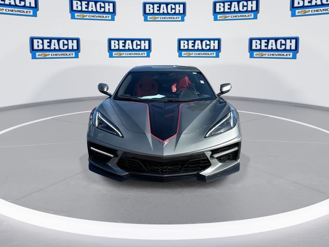 Used 2022 Chevrolet Corvette Stingray Coupe w/ Chrome Exterior Badge Package RWD image 3