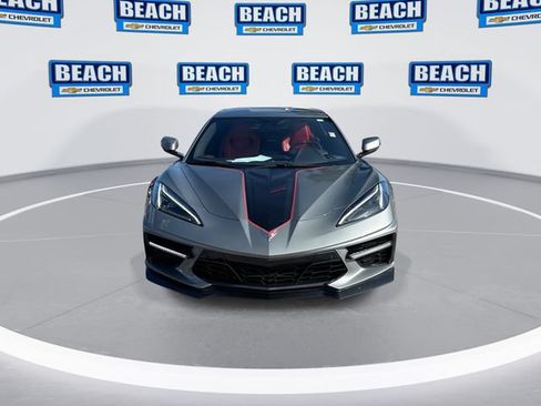 Used 2022 Chevrolet Corvette Stingray Coupe w/ Chrome Exterior Badge Package RWD image 3