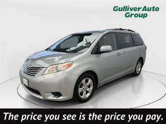 Used 2015 Toyota Sienna LE video 1