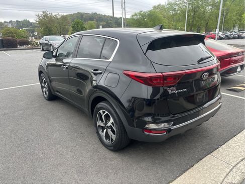 Used 2021 Kia Sportage LX w/ LX Fwd Popular Package image 3