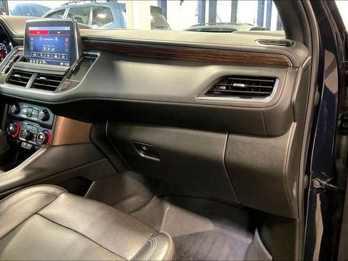 Used 2021 Chevrolet Suburban High Country w/ Premium Package AWD/4WD image 16