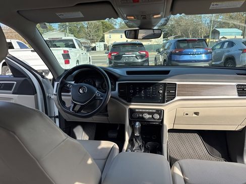 Used 2018 Volkswagen Atlas SEL image 19