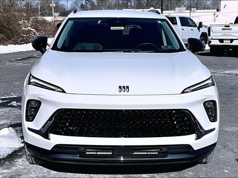 Certified 2025 Buick Envision Sport Touring image 5