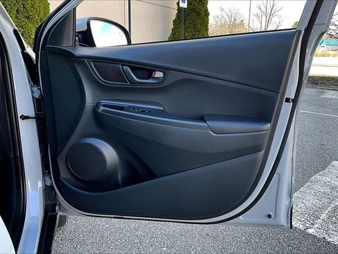 Used 2023 Hyundai Kona SEL image 23