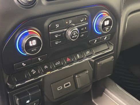 Used 2020 Chevrolet Silverado 1500 RST w/ Texas Edition image 21