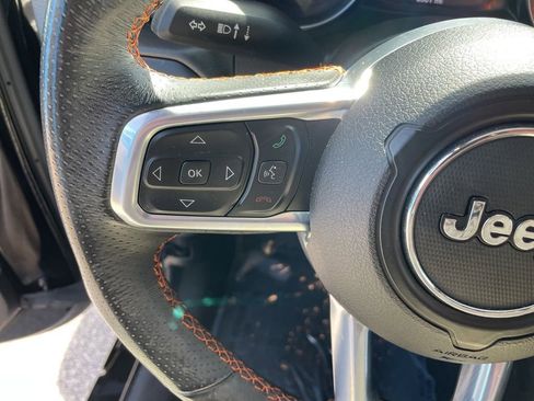 Used 2022 Jeep Gladiator Mojave AWD/4WD image 14